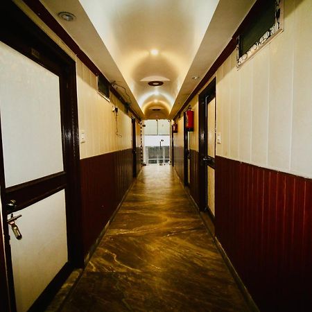 Sattva Cafe And Motel Rishīkesh Eksteriør billede